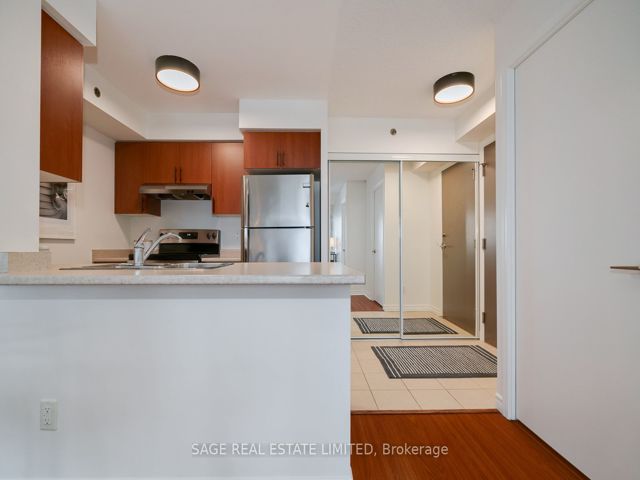 311 - 35 Saranac Blvd
