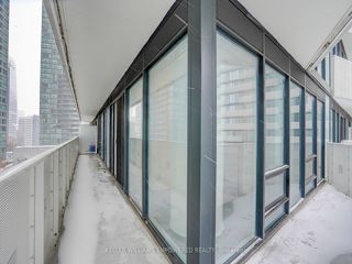 1610 - 100 Harbour St