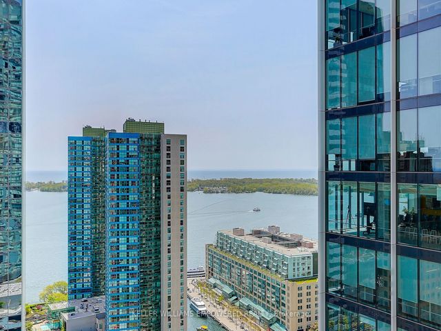 1610 - 100 Harbour St