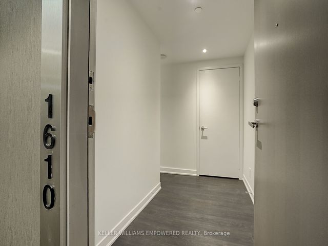 1610 - 100 Harbour St
