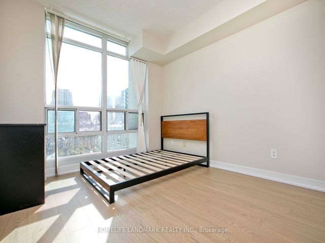 511 - 35 Bales Ave