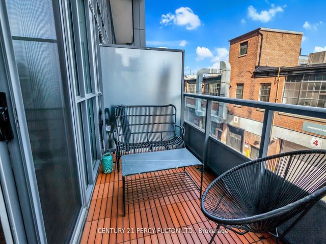 325 - 5 Hanna St