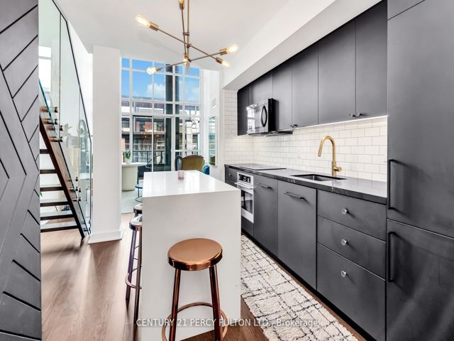 325 - 5 Hanna St
