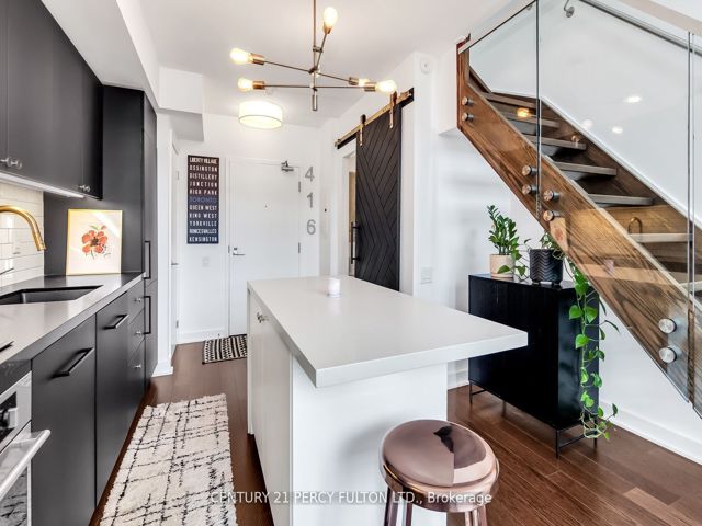 325 - 5 Hanna St