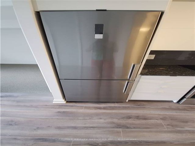 523 - 120 Varna Dr