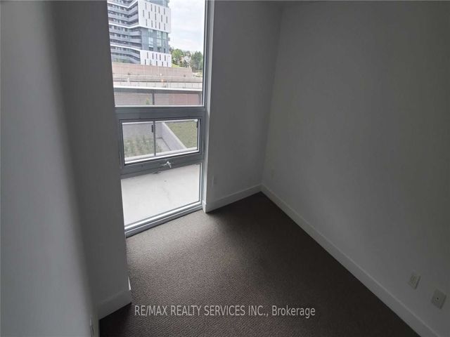 523 - 120 Varna Dr