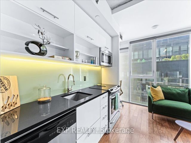 514 - 32 Trolley Cres