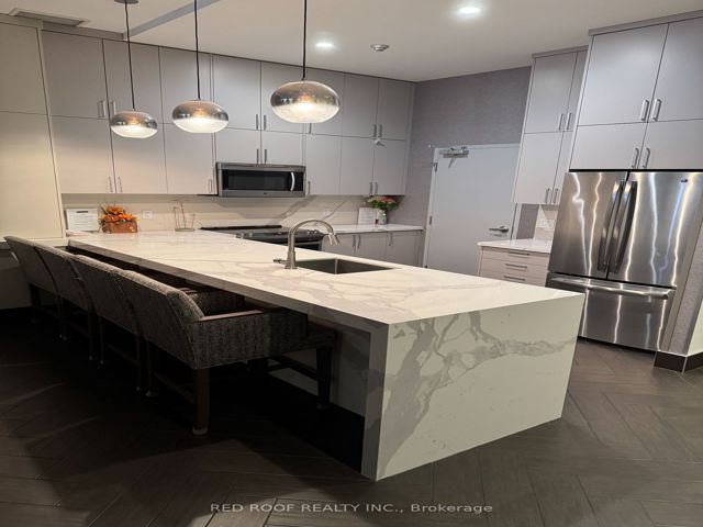 1101 - 18 Kenaston Gdns