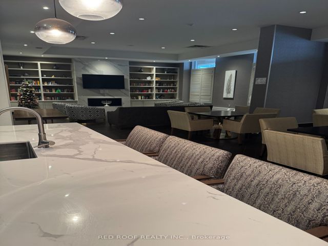 1101 - 18 Kenaston Gdns
