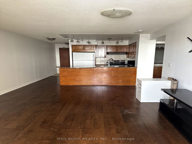 1101 - 18 Kenaston Gdns