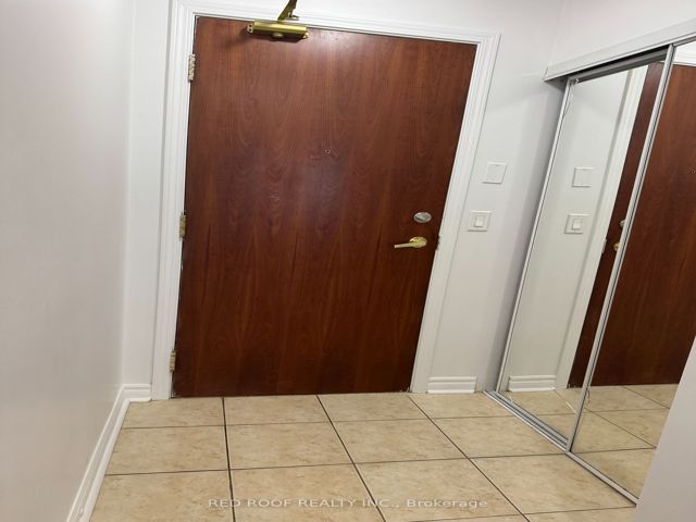 1101 - 18 Kenaston Gdns