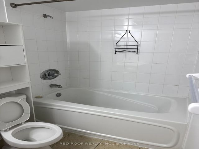 1101 - 18 Kenaston Gdns