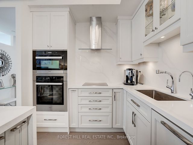 Uph06 - 3018 Yonge St