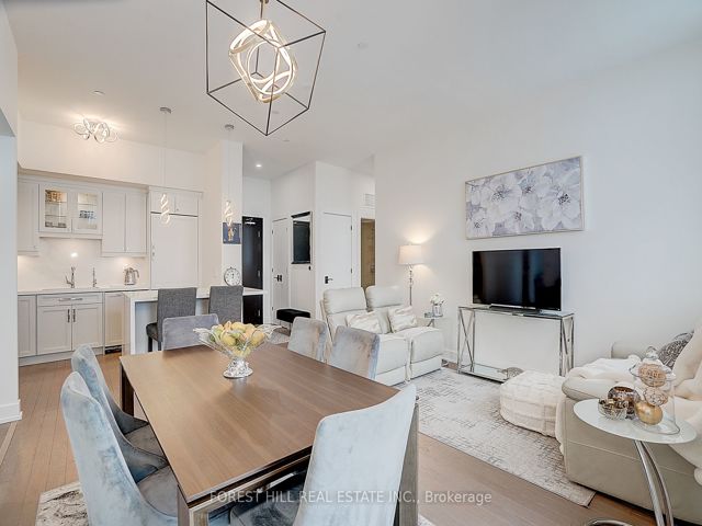 Uph06 - 3018 Yonge St