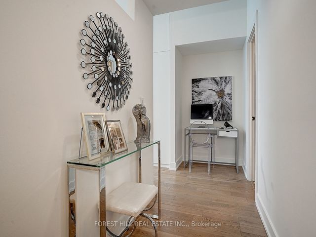 Uph06 - 3018 Yonge St