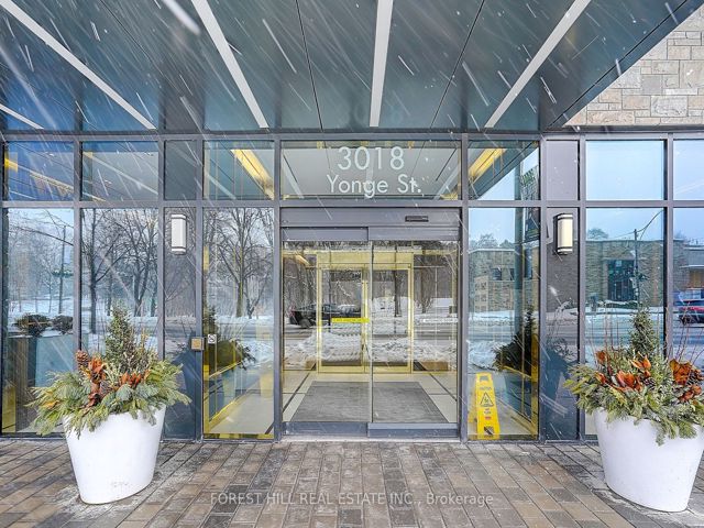 Uph06 - 3018 Yonge St