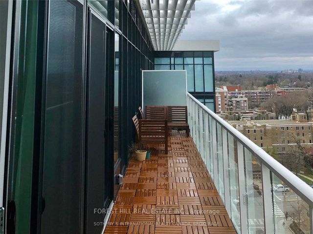 Uph06 - 3018 Yonge St