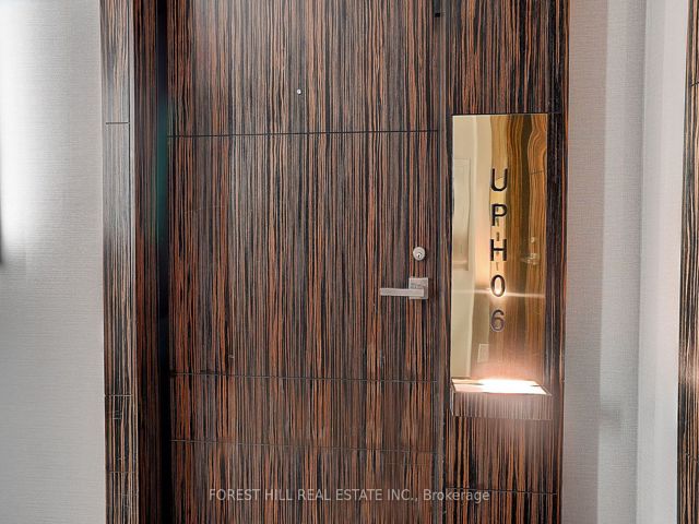 Uph06 - 3018 Yonge St