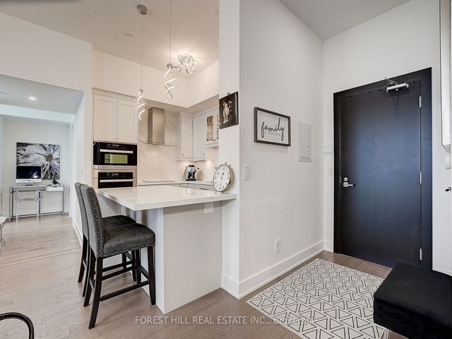 Uph06 - 3018 Yonge St