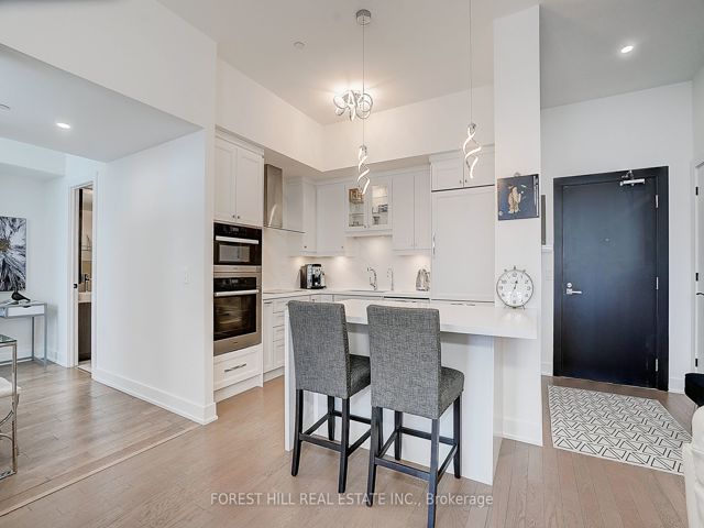 Uph06 - 3018 Yonge St