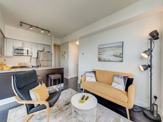 402 - 83 Redpath Ave