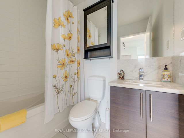 402 - 83 Redpath Ave