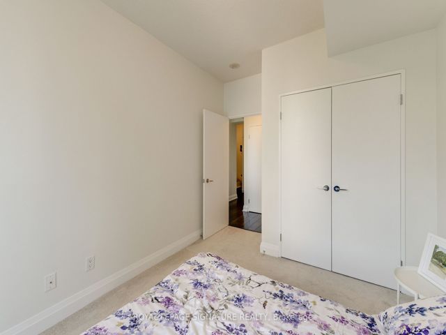 402 - 83 Redpath Ave