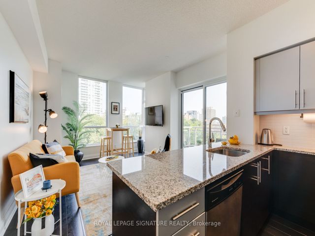 402 - 83 Redpath Ave