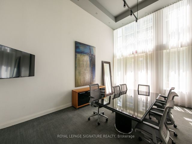 402 - 83 Redpath Ave