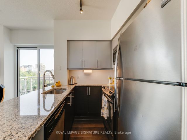 402 - 83 Redpath Ave