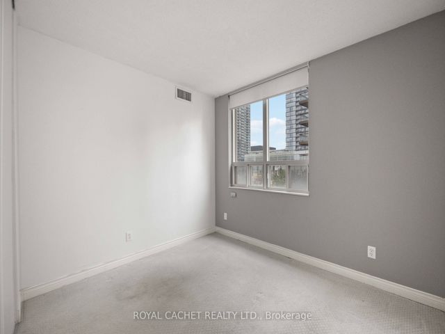 510 - 256 Doris Ave