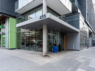 S102 - 455 Front St