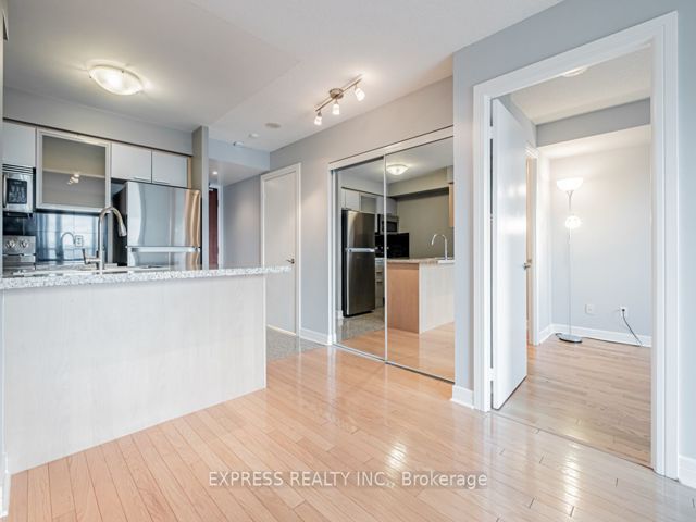 1709 - 16 Harrison Garden Blvd