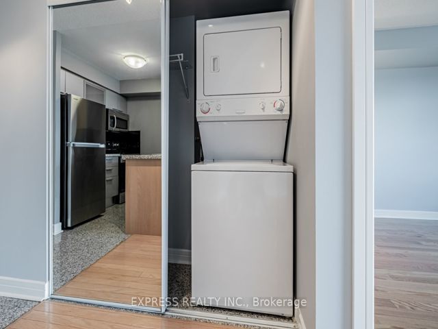 1709 - 16 Harrison Garden Blvd
