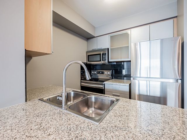 1709 - 16 Harrison Garden Blvd