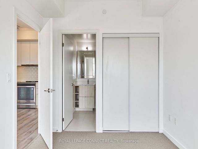 521 - 52 Forest Manor Rd