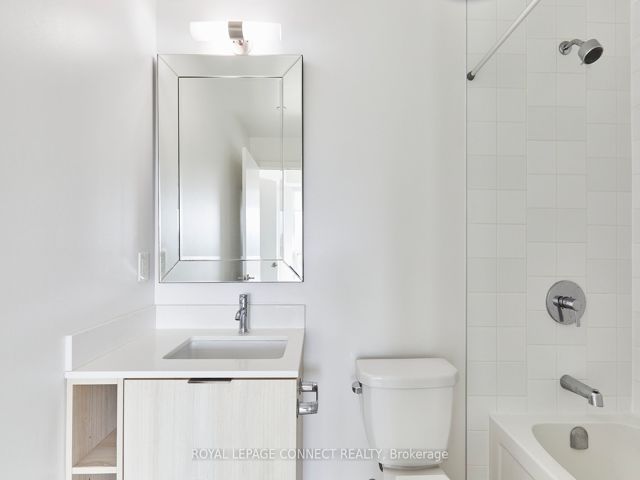 521 - 52 Forest Manor Rd