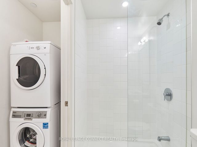 521 - 52 Forest Manor Rd