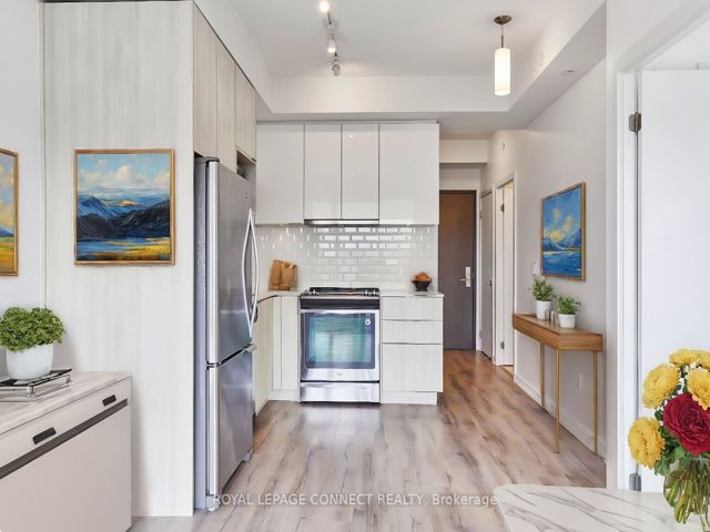 521 - 52 Forest Manor Rd