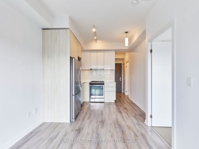 521 - 52 Forest Manor Rd