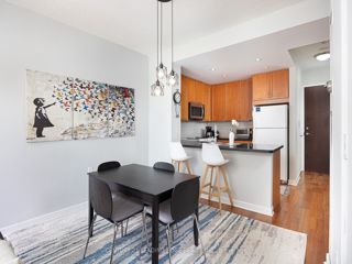 1413 - 85 Bloor St E
