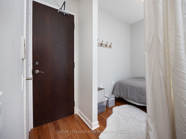 1413 - 85 Bloor St E
