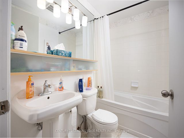 1413 - 85 Bloor St E