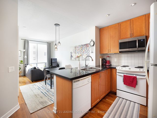 1413 - 85 Bloor St E