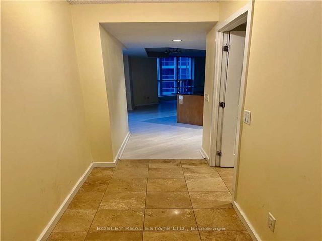 1201 - 208 Queens Quay Blvd W