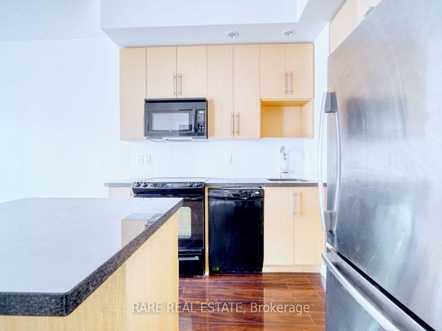 2409 - 28 Linden St