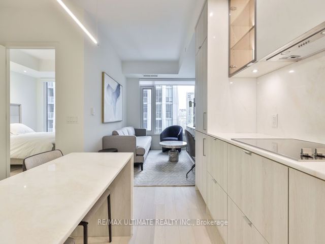 1509 - 11 Yorkville Ave