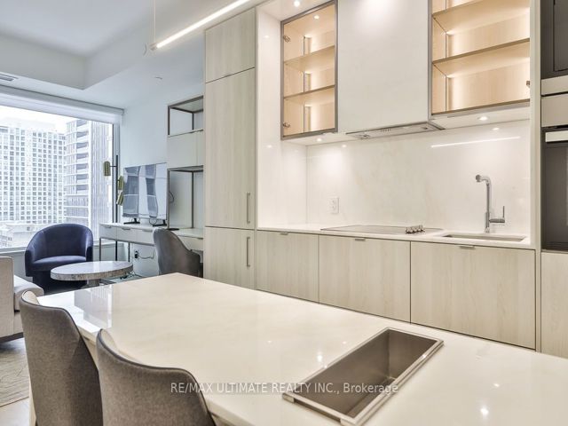 1509 - 11 Yorkville Ave
