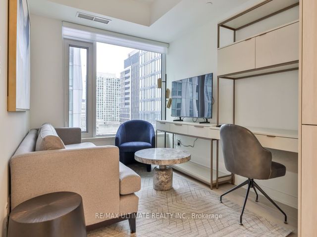 1509 - 11 Yorkville Ave