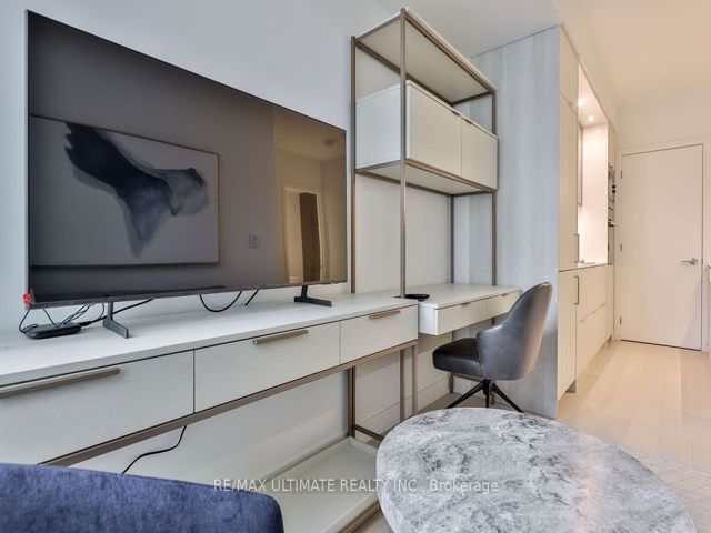 1509 - 11 Yorkville Ave